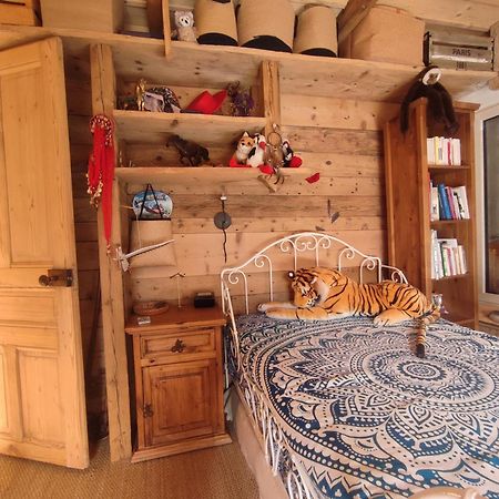 Chambre Atypique 2 Pers 200M Du Lac 생조리오즈 외부 사진